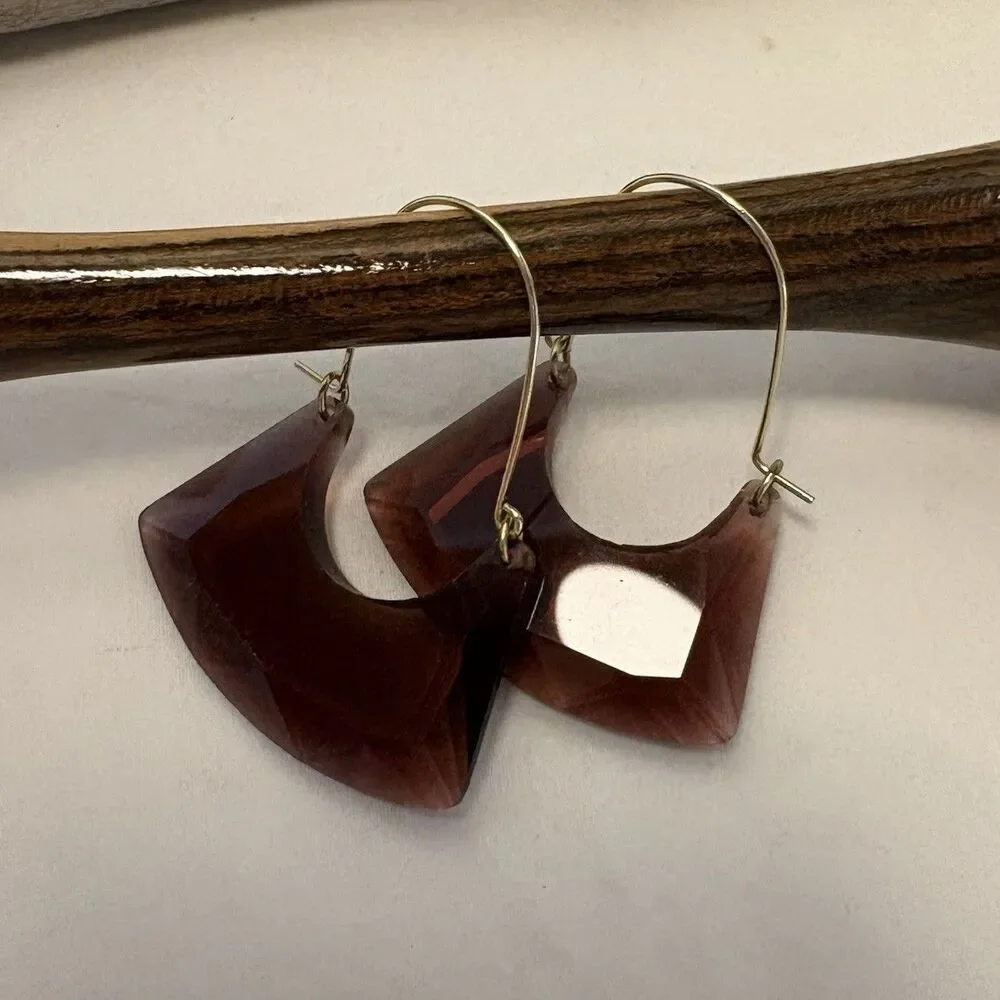 Anthropologie Purple Amber Bezel Cut Crystal Gold Wire Shiny Drop Earrings 2”x2”